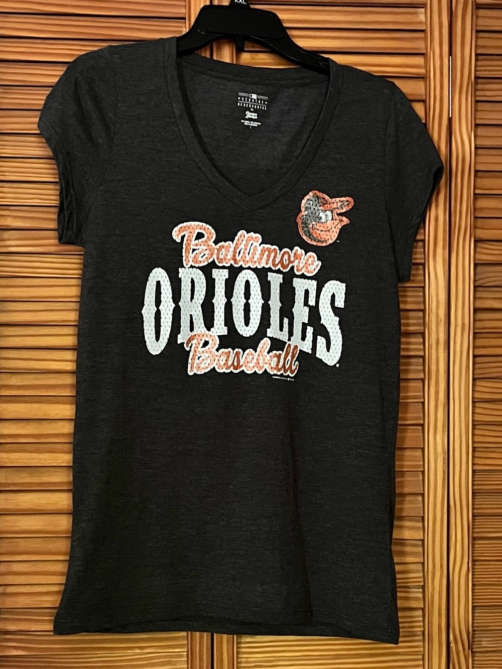 Campus Lifestyle V Neck Baltimore Orioles Large Tee‎ Shirt
